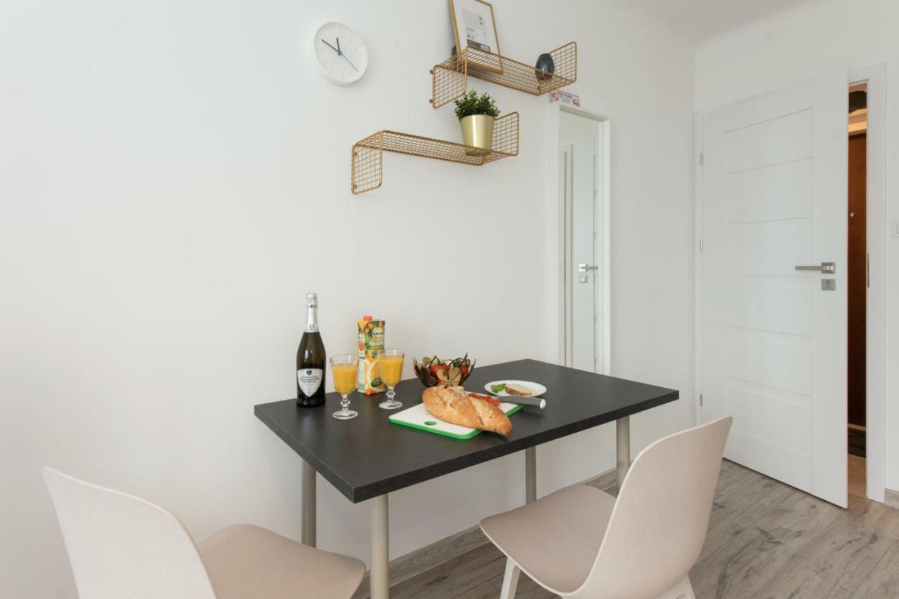 Superapart Belwederska A Ministudio, Balcony, Kitchen, Pet-Friendly, Tv & Wifi Varsovia Exterior foto
